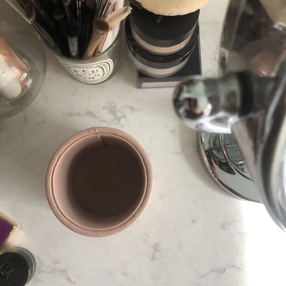 Sonia kashuk Brush holder 🤍 - Picture 5 of 5